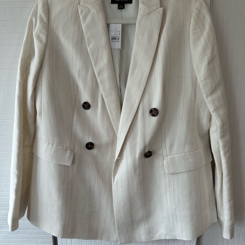 NWT! Ann Taylor Linen Ivory Blazer